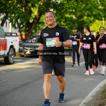 Runner Photo 4135100