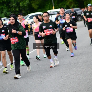 Runner Photo 4135124