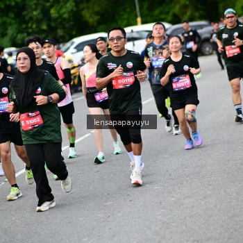 Runner Photo 4135129
