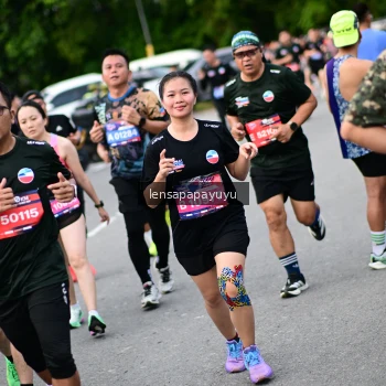 Runner Photo 4135132