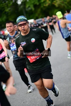Runner Photo 4135152