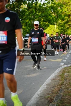 Runner Photo 4135160
