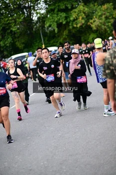 Runner Photo 4135164