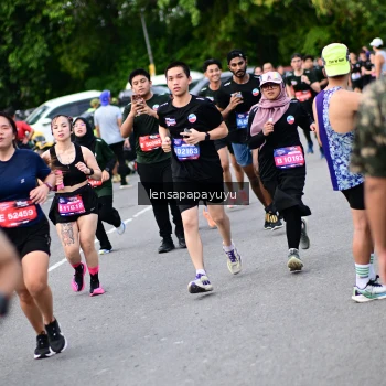 Runner Photo 4135171