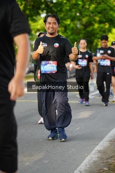 Runner Photo 4135175