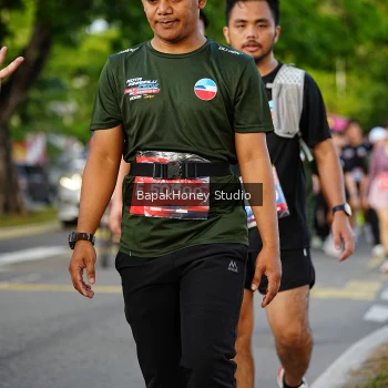 Runner Photo 4135191