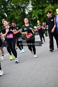 Runner Photo 4135225