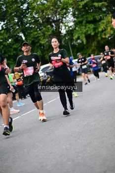 Runner Photo 4135231