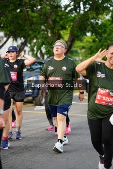 Runner Photo 4135238