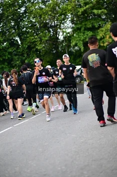 Runner Photo 4135303