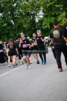 Runner Photo 4135309