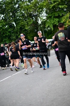 Runner Photo 4135314