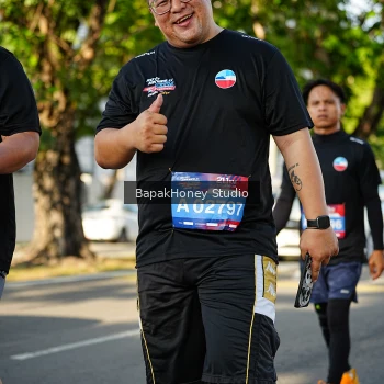 Runner Photo 4135399