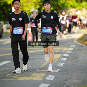 Runner Photo 4135401