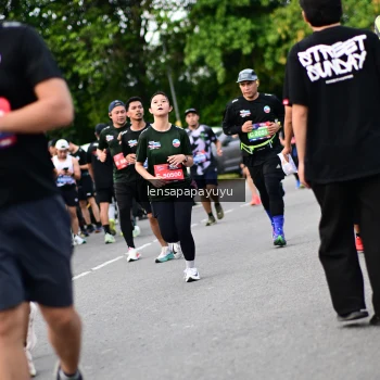 Runner Photo 4135448