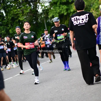 Runner Photo 4135459
