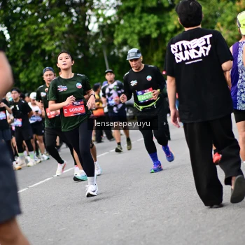 Runner Photo 4135471