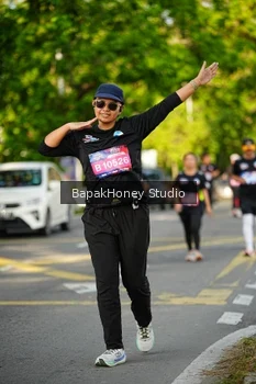 Runner Photo 4135474
