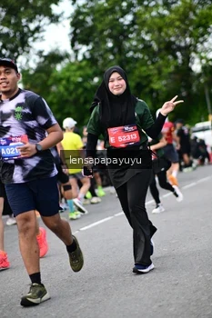 Runner Photo 4135485