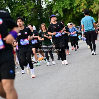 Runner Photo 4135499
