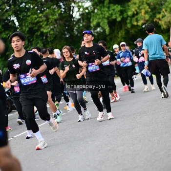 Runner Photo 4135507