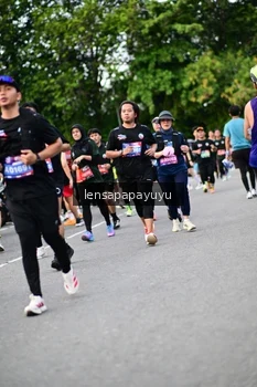 Runner Photo 4135516