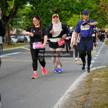 Runner Photo 4135531