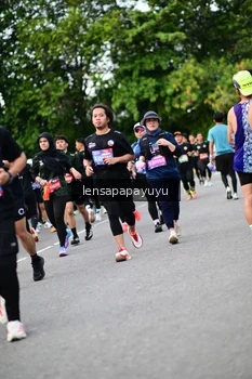 Runner Photo 4135536