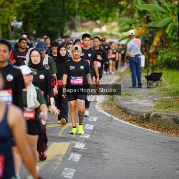 Runner Photo 4135545