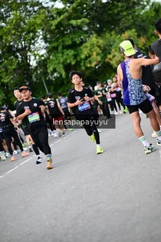 Runner Photo 4135554