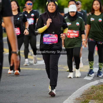 Runner Photo 4135557