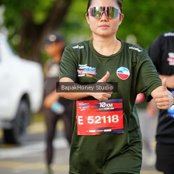 Runner Photo 4135592