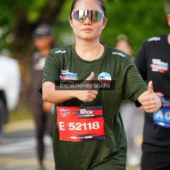 Runner Photo 4135595