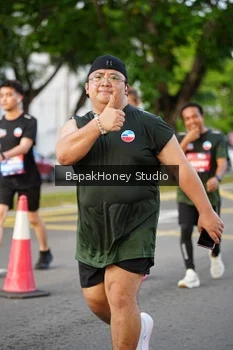 Runner Photo 4135596
