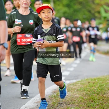 Runner Photo 4135639