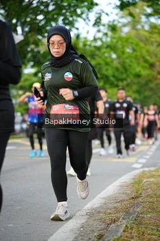 Runner Photo 4135646