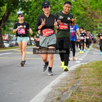 Runner Photo 4135656