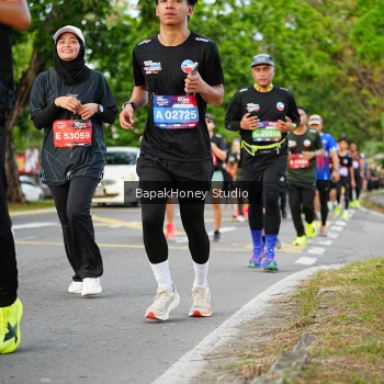 Runner Photo 4135665