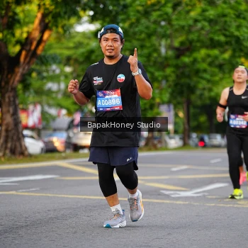 Runner Photo 4135708