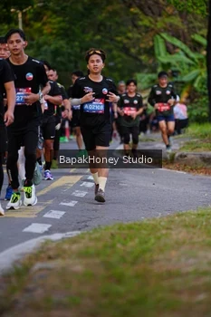 Runner Photo 4135713