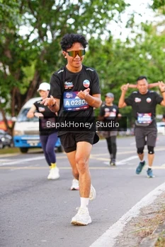 Runner Photo 4135726