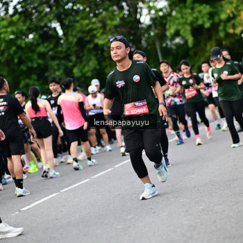 Runner Photo 4135744