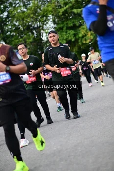 Runner Photo 4135754