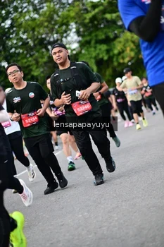 Runner Photo 4135759