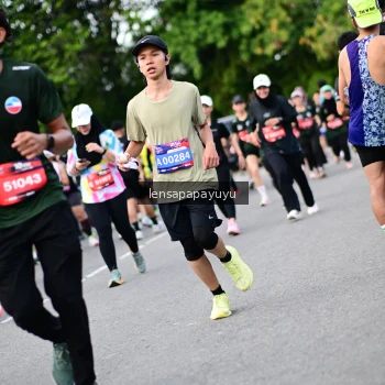 Runner Photo 4135774