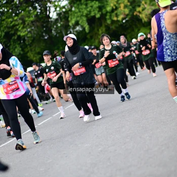 Runner Photo 4135781