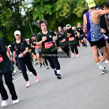 Runner Photo 4135793