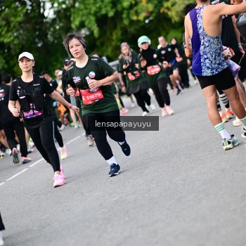 Runner Photo 4135796