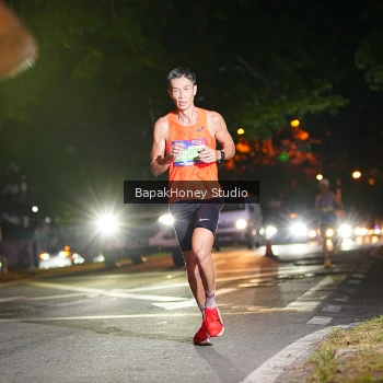 Runner Photo 4135804