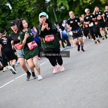 Runner Photo 4135813